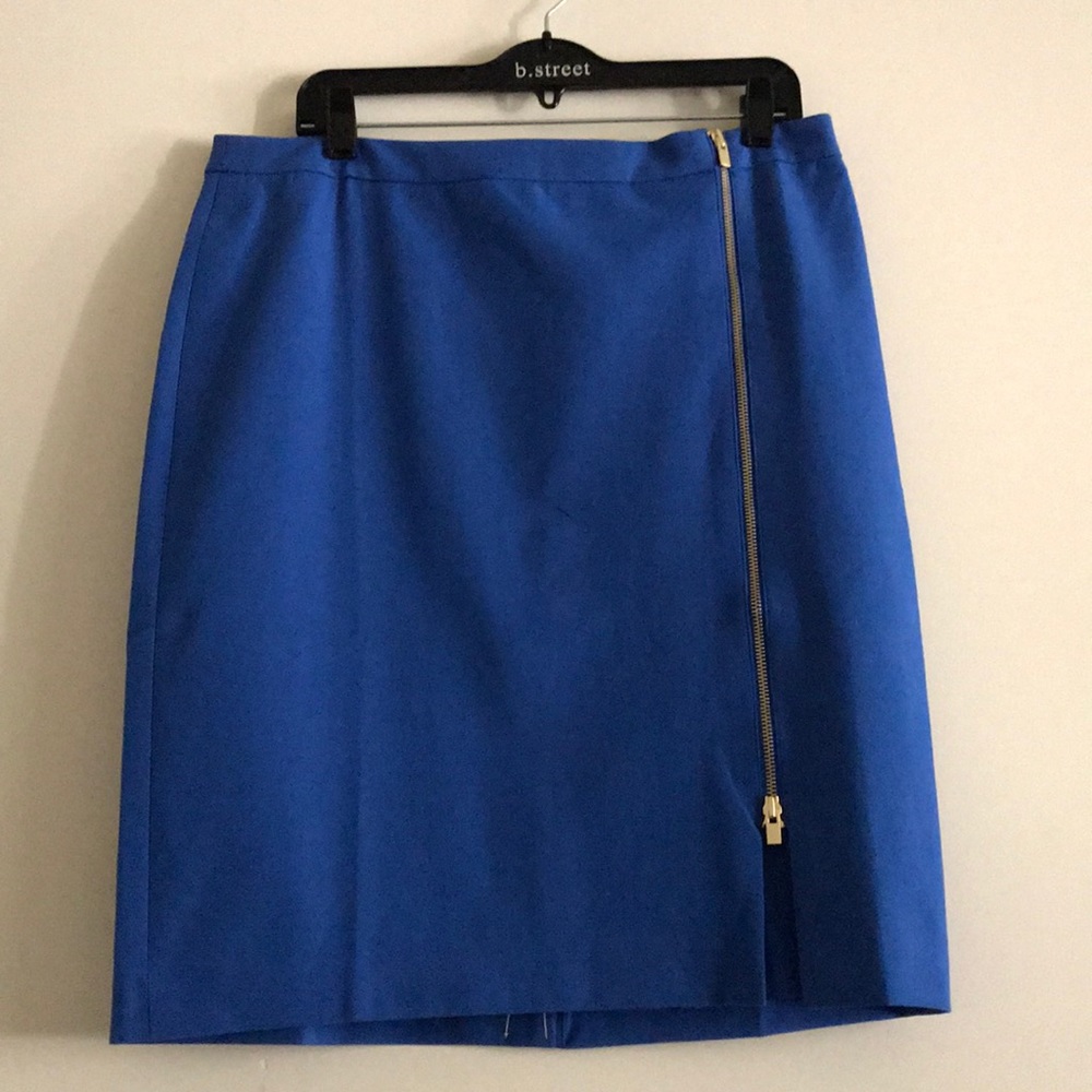 Gorgeous Blue Talbots Skirt With Gold Tone Zipper